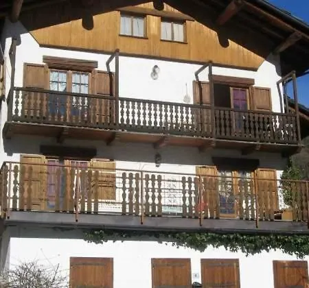 In Paese Di Montagna Apartmán Oyace